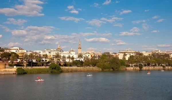 Crestanevada abre sus puertas en Sevilla.