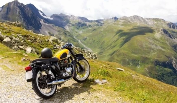 ¿Con el carnet b puedes conducir motos de 250?