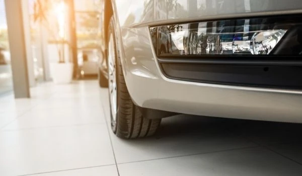 ¿Cuáles son las luces del coche y cómo se utilizan?