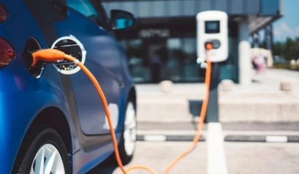 Coches eléctricos vs. hidrógeno, en qué se diferencian.