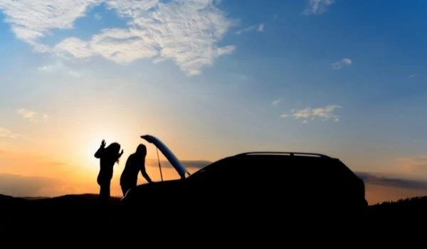 5 formas de evitar que la batería de tu coche muera por el calor este verano.