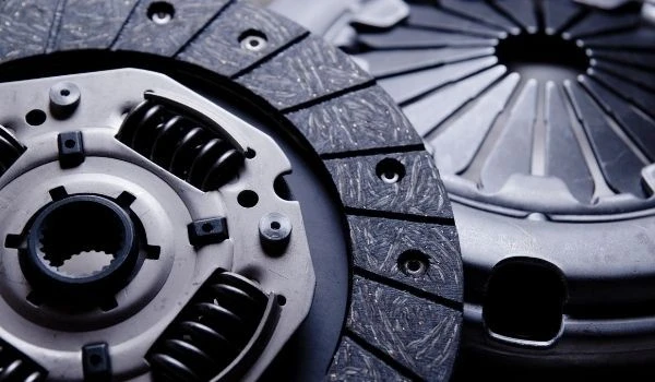 Cuánto vale cambiar el embrague del coche.