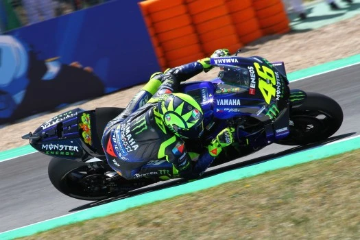 Valentino Rossi dice adiós y se retira de la MotoGP.