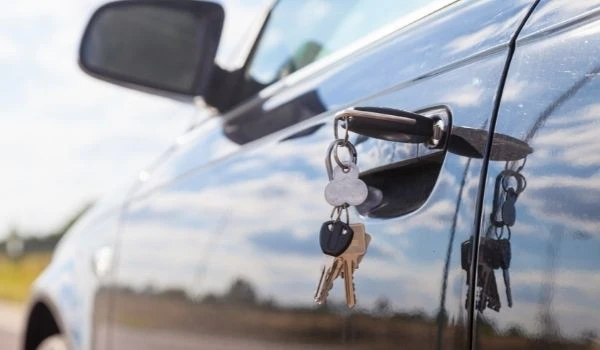 Conseguir un duplicado de las llaves del coche, cuanto sale?