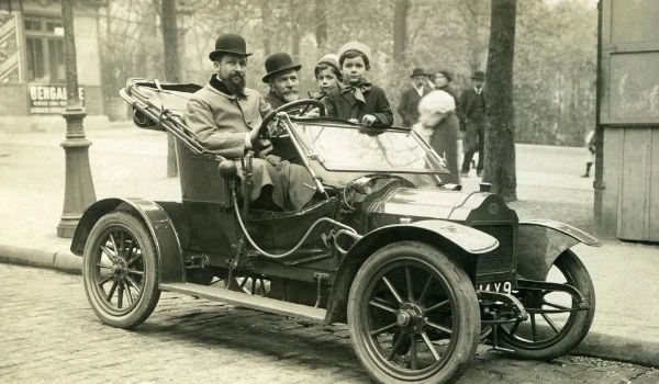 ¿Quién inventó el coche? Historia de la Automoción