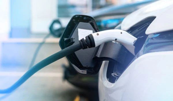 ¿Cuánto cuesta cargar un coche eléctrico?