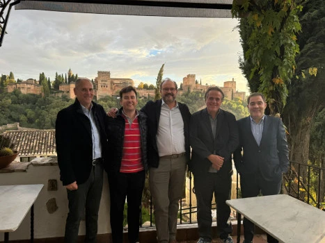 Magnífico foro en la Alhambra: presente y futuro compartido entre Crestanevada y Banco Sabadell