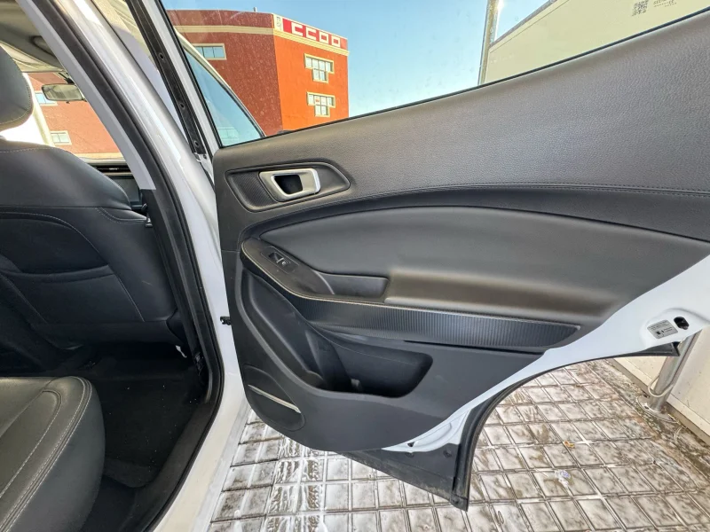 Imagen de dr automobiles DR 4.0