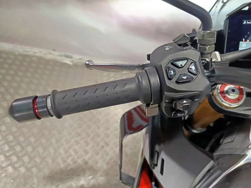 Imagen de Aprilia TUONO V4