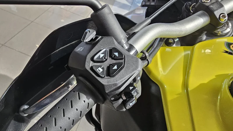 Imagen de Aprilia Tuareg 660