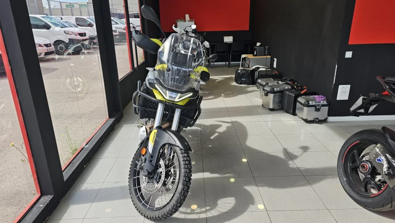 Imagen de Aprilia Tuareg 660