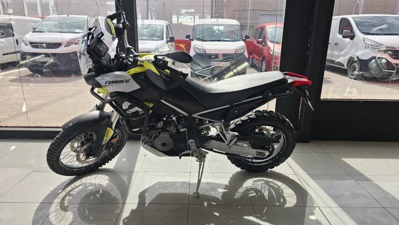 Imagen de Aprilia Tuareg 660