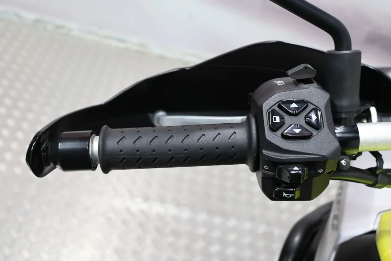 Imagen de Aprilia Tuareg 660