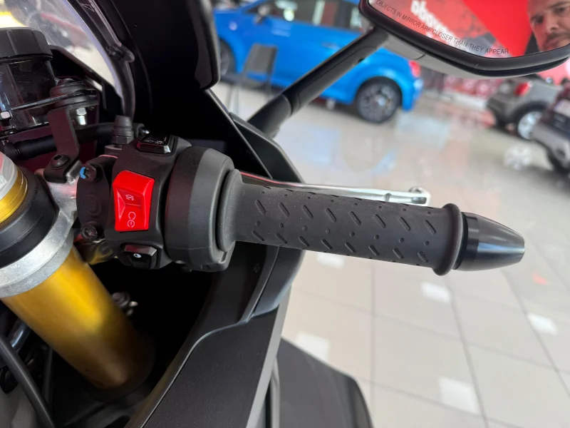 Imagen de Aprilia RSV4 1100