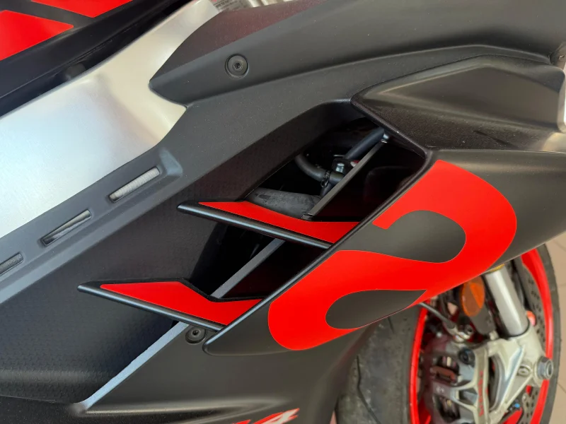 Imagen de Aprilia RSV4 1100