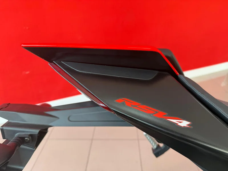 Imagen de Aprilia RSV4 1100