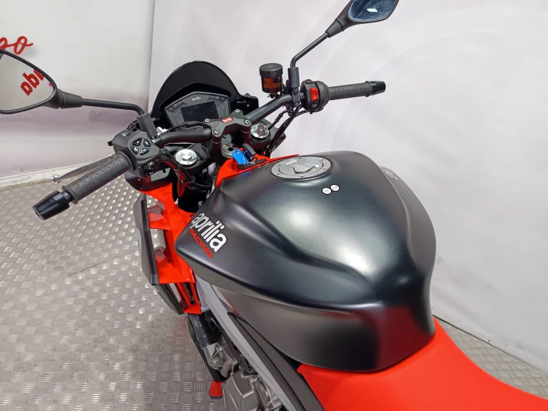 Imagen de Aprilia TUONO 660 