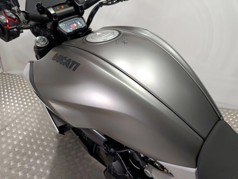Imagen de Ducati Diavel 1260