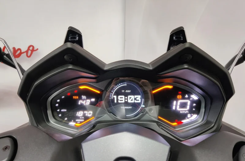 Imagen de Kymco AK 550 PREMIUM