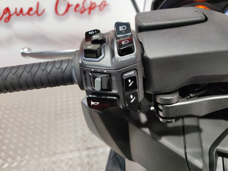 Imagen 8 de Kymco AK 550 PREMIUM Gasolina 52 CV