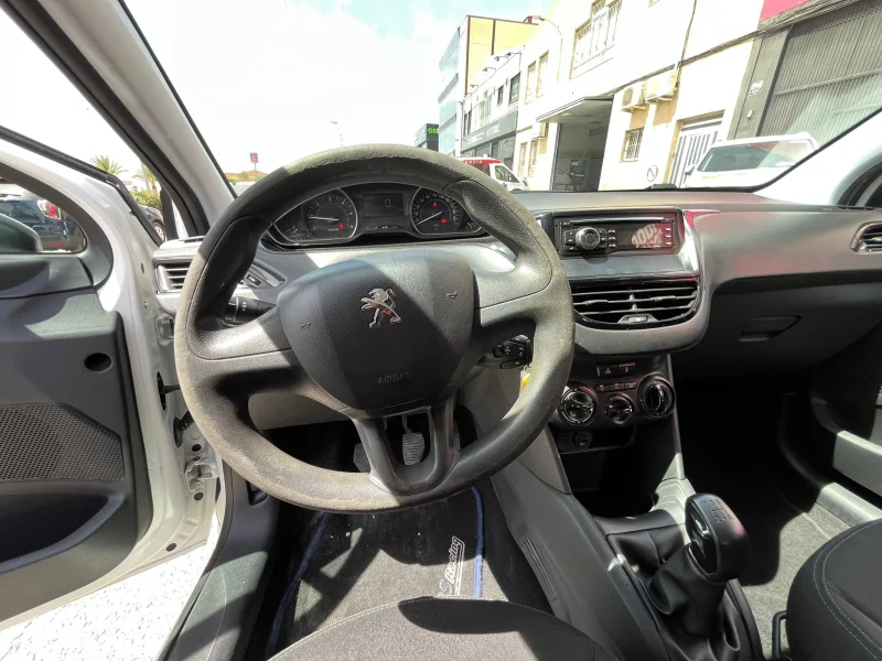 Imagen de Peugeot 208