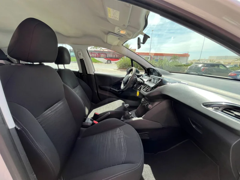 Imagen de Peugeot 208