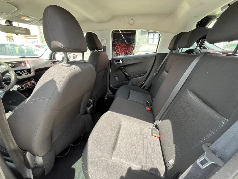 Imagen de Peugeot 208