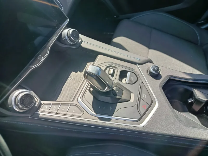 Imagen de lynk & co 01