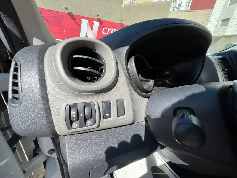 Imagen de NISSAN NV300