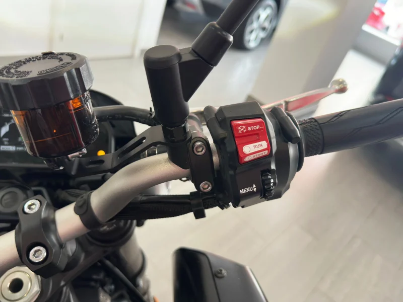 Imagen de Yamaha MT 10