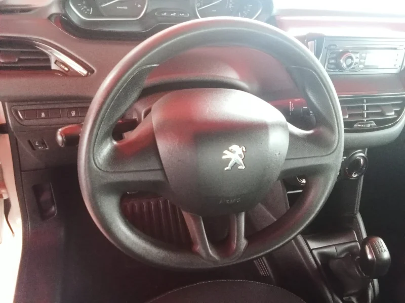 Imagen de Peugeot 208