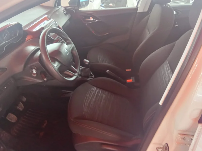 Imagen de Peugeot 208