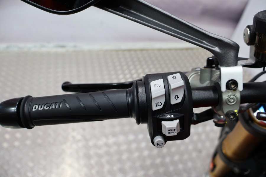 Imagen de Ducati MONSTER SP