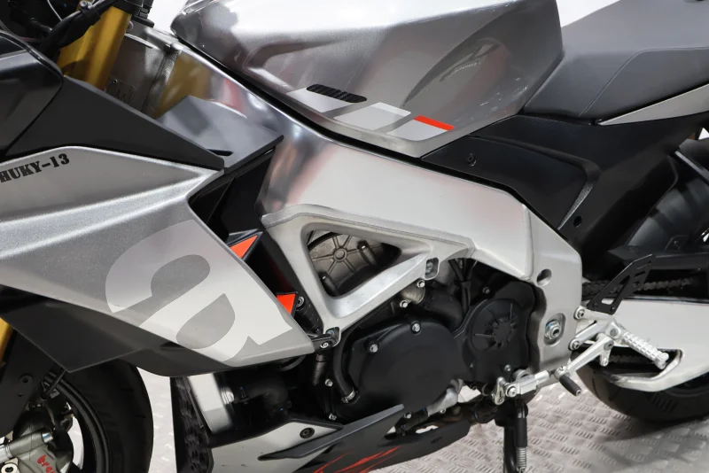 Imagen de Aprilia TUONO V4