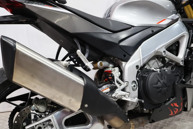 Imagen de Aprilia TUONO V4