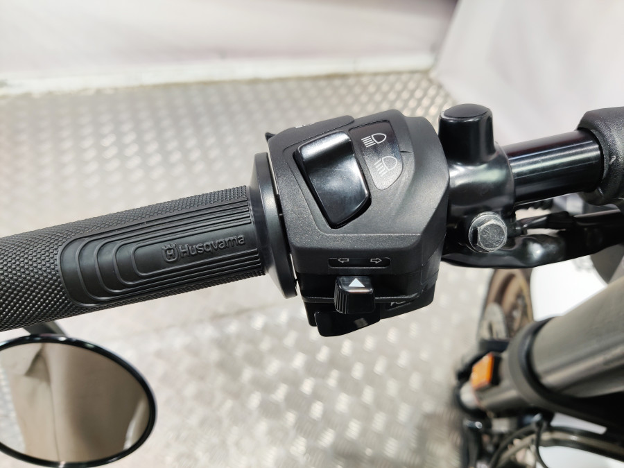 Imagen 8 de Husqvarna VITPILEN 401 Gasolina 42 CV