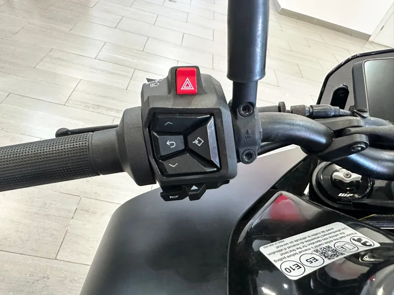 Imagen de Husqvarna SVARTPILEN 801