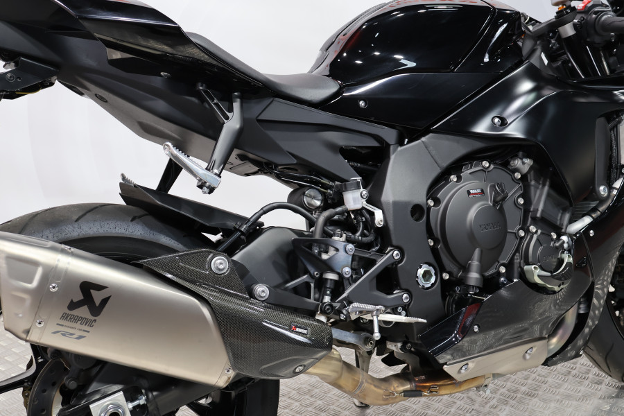 Imagen 15 de Yamaha YZF R1 Gasolina 200 CV