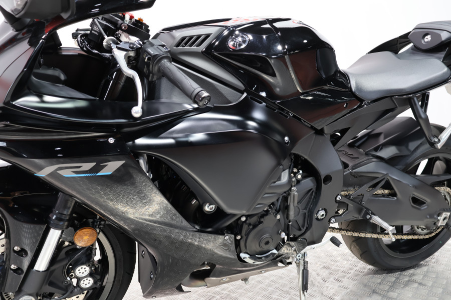Imagen 13 de Yamaha YZF R1 Gasolina 200 CV