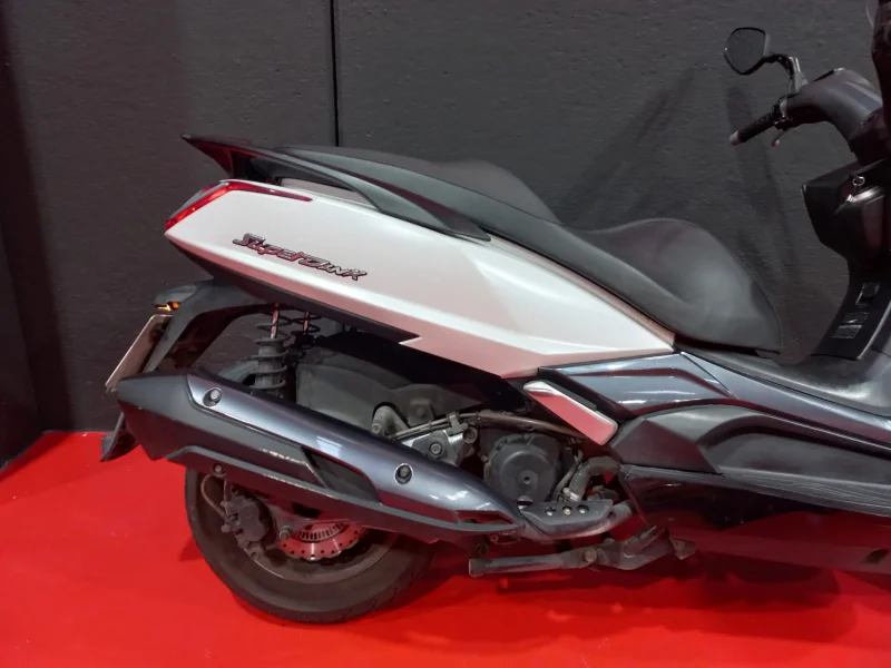 Imagen de Kymco SUPER DINK 350