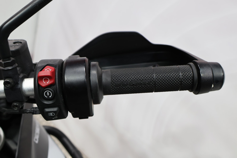 Imagen 9 de Ducati DESERT X Gasolina 110 CV
