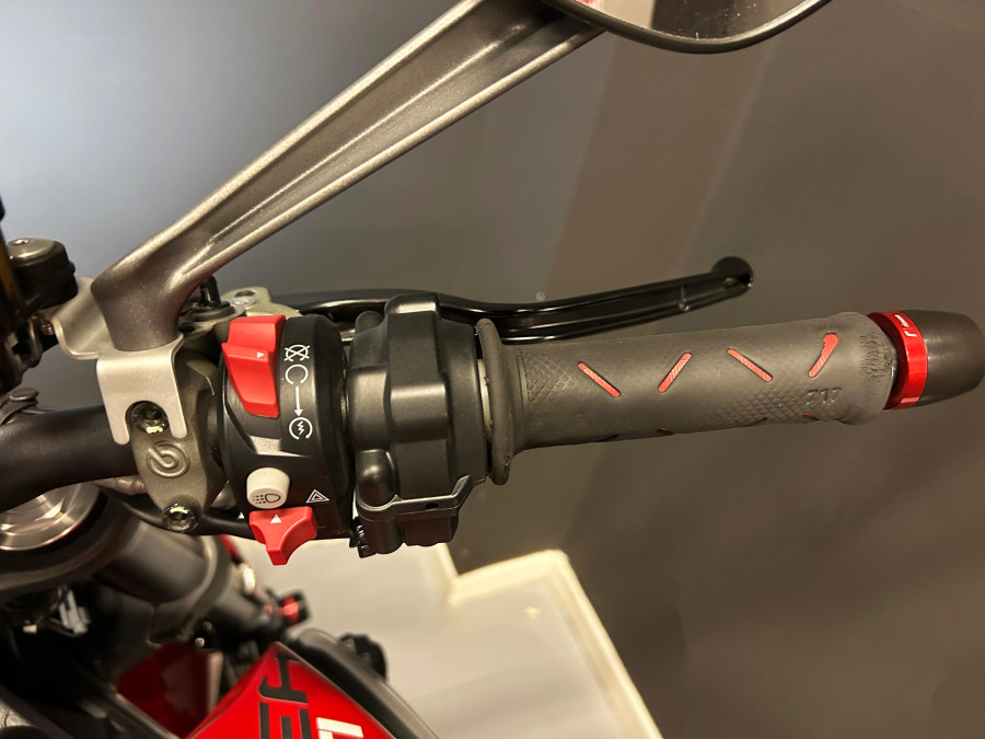 Imagen 9 de Ducati MONSTER 937 A2 Gasolina 46 CV