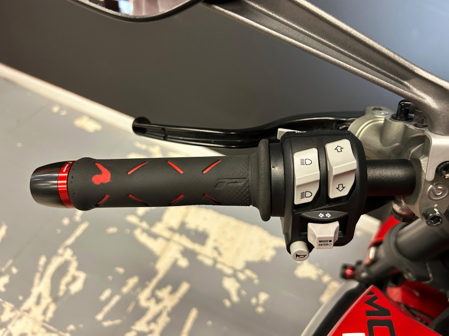 Imagen 8 de Ducati MONSTER 937 A2 Gasolina 46 CV