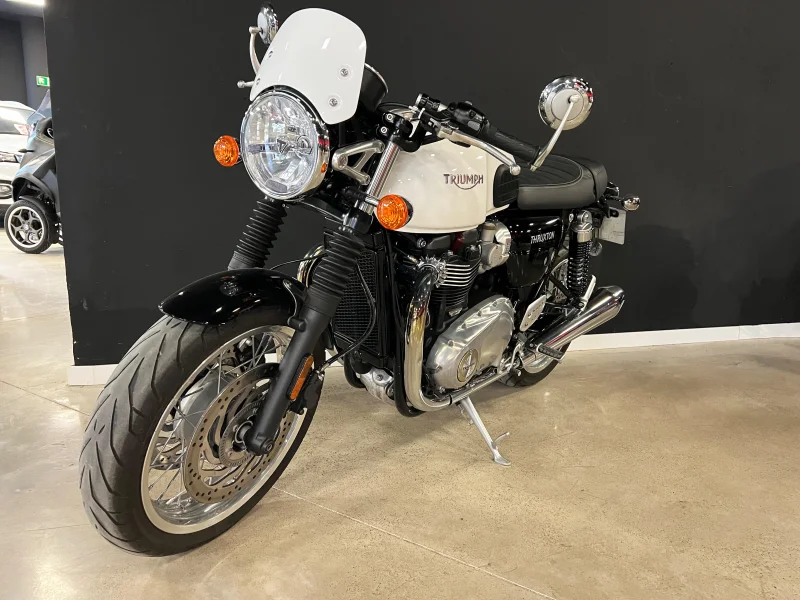 Imagen de Triumph THRUXTON 1200 DUAL SEAT