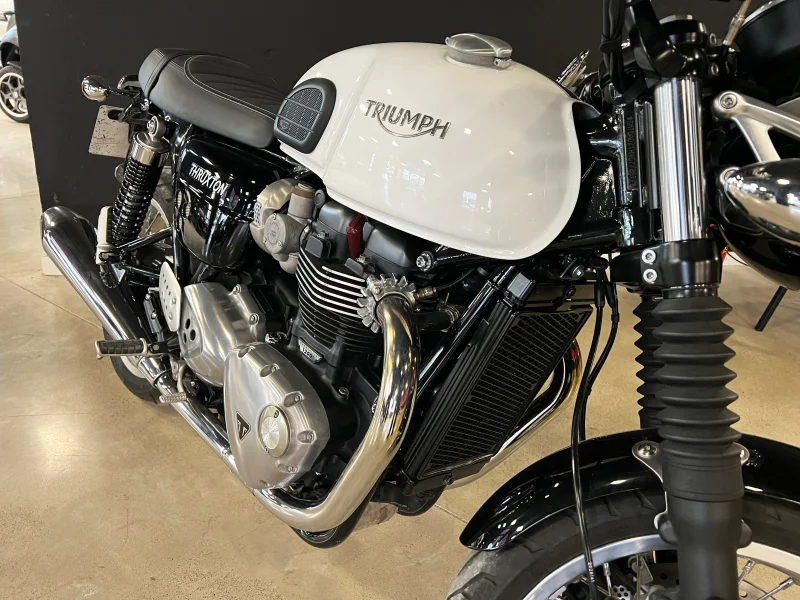 Imagen de Triumph THRUXTON 1200 DUAL SEAT
