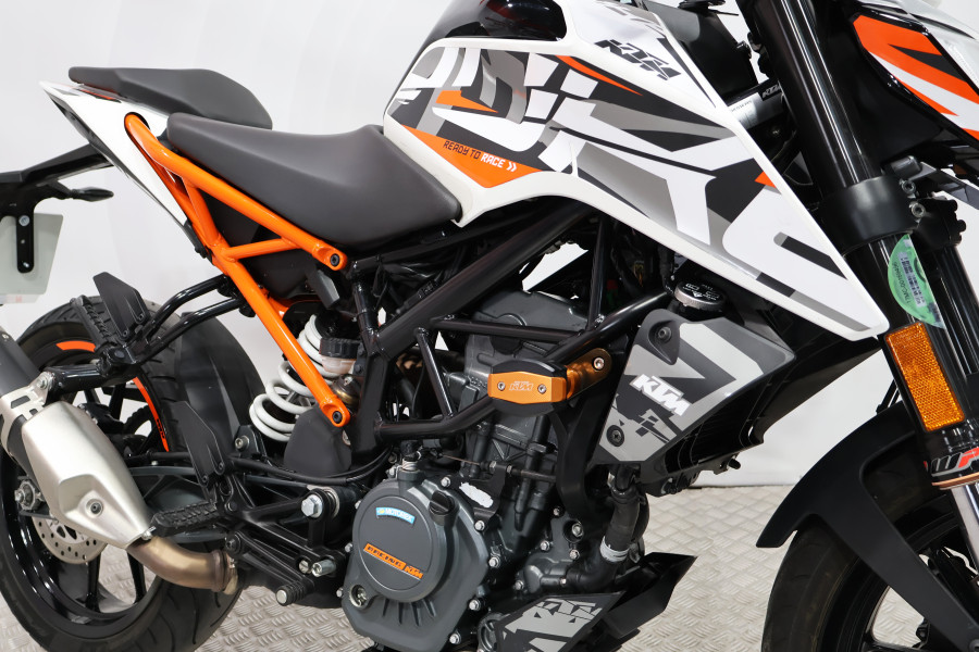 Imagen 12 de Ktm 125 Duke Gasolina 15 CV