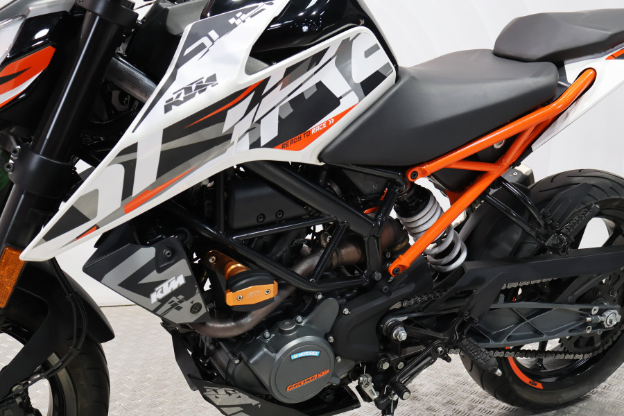 Imagen 13 de Ktm 125 Duke Gasolina 15 CV