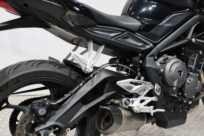 Imagen de Triumph STREET TRIPLE S