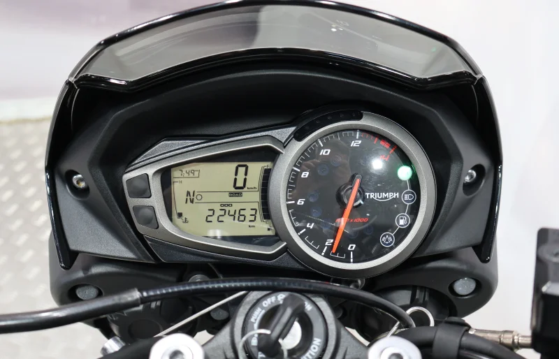 Imagen de Triumph STREET TRIPLE S