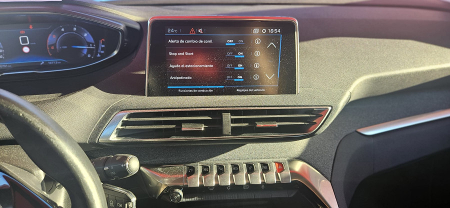Imagen de Peugeot 3008